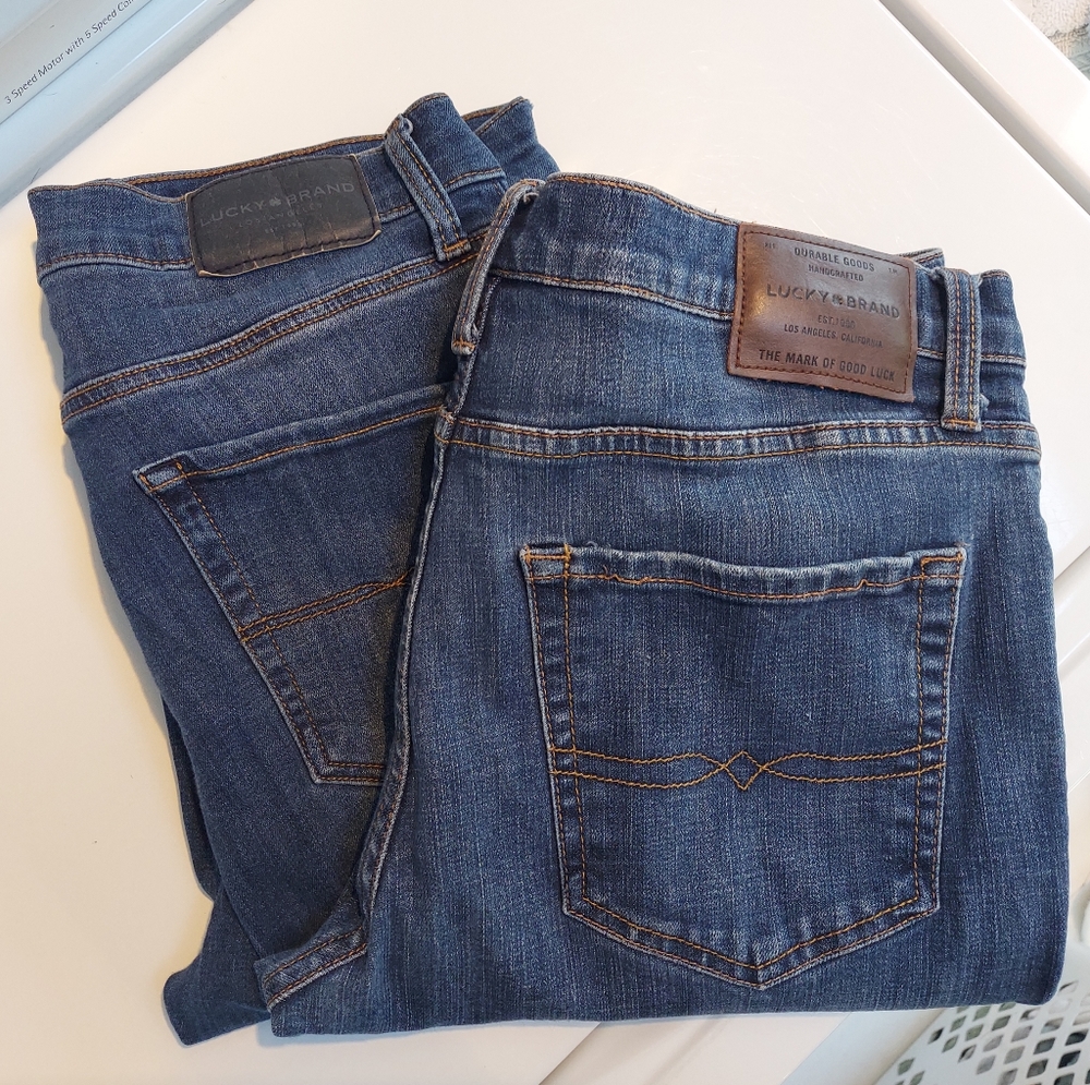 TWO pairs Lucky brand jeans 32x32